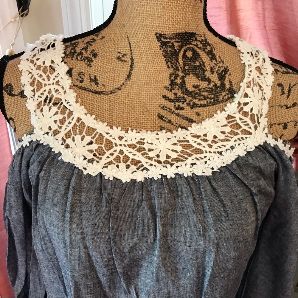 ▪️Cold Shoulder Lace Top - Picture 2 of 9
